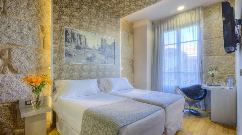 <b>NH Ourense Room</b>. Images powered by <a href="https://iceportal.shijigroup.com/" title="IcePortal" target="_blank">IcePortal</a>.