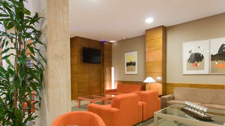 <b>NH Oviedo Principado Lobby</b>. Images powered by <a href="https://iceportal.shijigroup.com/" title="IcePortal" target="_blank">IcePortal</a>.