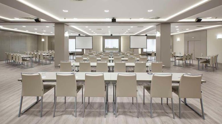 <b>NH Hotel Iruna Park Meeting</b>. Images powered by <a href="https://iceportal.shijigroup.com/" title="IcePortal" target="_blank">IcePortal</a>.