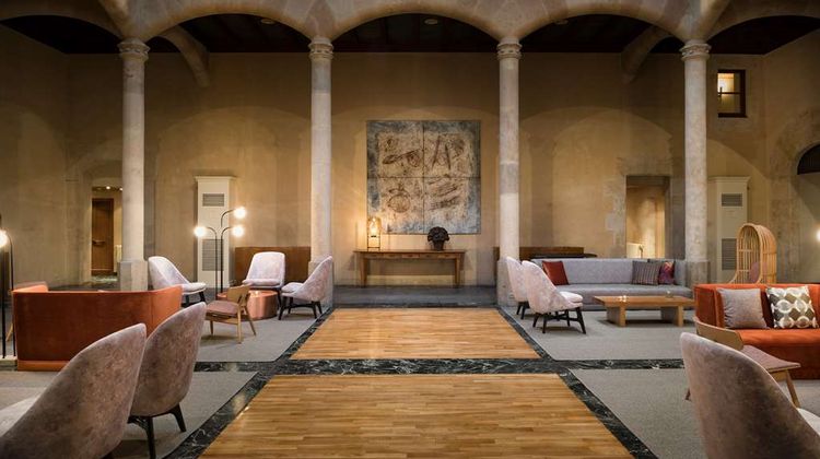 NH Salamanca Palacio de Castellanos Lobby