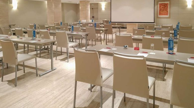 <b>NH Salamanca Palacio de Castellanos Meeting</b>. Images powered by <a href="https://iceportal.shijigroup.com/" title="IcePortal" target="_blank">IcePortal</a>.