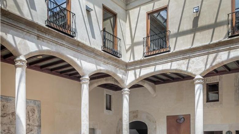 <b>NH Salamanca Palacio de Castellanos Exterior</b>. Images powered by <a href="https://iceportal.shijigroup.com/" title="IcePortal" target="_blank">IcePortal</a>.