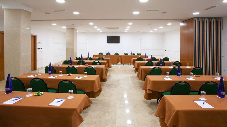 <b>NH San Pedro de Alcantara Meeting</b>. Images powered by <a href="https://iceportal.shijigroup.com/" title="IcePortal" target="_blank">IcePortal</a>.