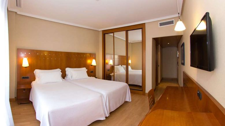 <b>NH San Pedro de Alcantara Room</b>. Images powered by <a href="https://iceportal.shijigroup.com/" title="IcePortal" target="_blank">IcePortal</a>.