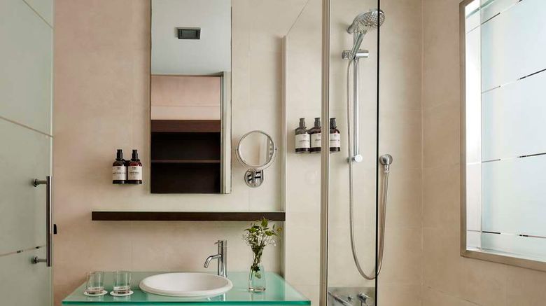 <b>NH Tenerife Room</b>. Images powered by <a href="https://iceportal.shijigroup.com/" title="IcePortal" target="_blank">IcePortal</a>.