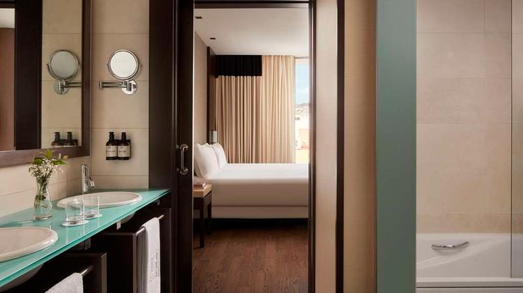 NH Tenerife Room