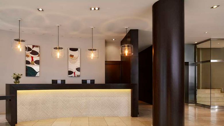 <b>NH Tenerife Lobby</b>. Images powered by <a href="https://iceportal.shijigroup.com/" title="IcePortal" target="_blank">IcePortal</a>.