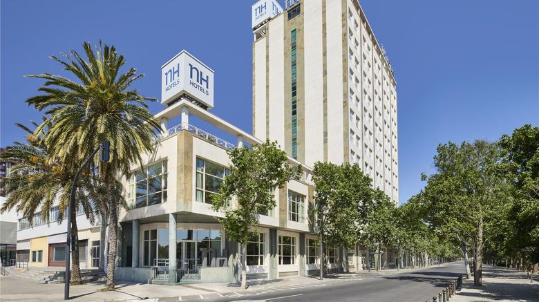 <b>NH Valencia Center Exterior</b>. Images powered by <a href="https://iceportal.shijigroup.com/" title="IcePortal" target="_blank">IcePortal</a>.