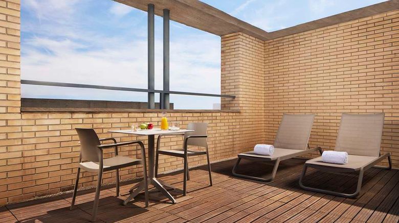 <b>iStay by NH Ciudad de Valencia Hotel Suite</b>. Images powered by <a href="https://iceportal.shijigroup.com/" title="IcePortal" target="_blank">IcePortal</a>.