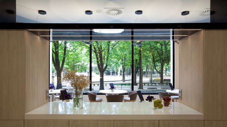 NH Canciller Ayala Vitoria Lobby