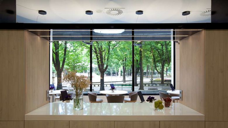 <b>NH Canciller Ayala Vitoria Lobby</b>. Images powered by <a href="https://iceportal.shijigroup.com/" title="IcePortal" target="_blank">IcePortal</a>.