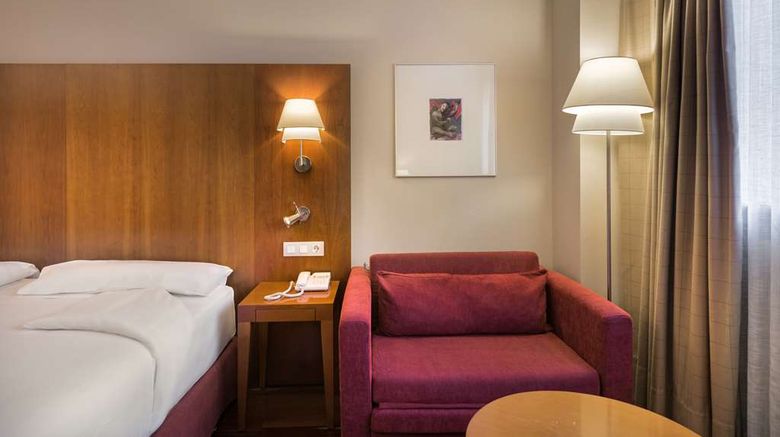 <b>NH Zamora Palacio del Duero Room</b>. Images powered by <a href="https://iceportal.shijigroup.com/" title="IcePortal" target="_blank">IcePortal</a>.