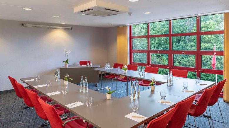 <b>NH Geneva Airport Meeting</b>. Images powered by <a href="https://iceportal.shijigroup.com/" title="IcePortal" target="_blank">IcePortal</a>.