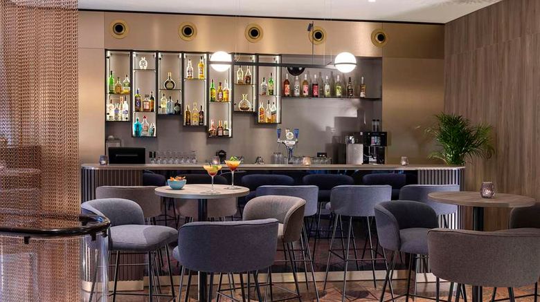 <b>NH Geneva Airport Restaurant</b>. Images powered by <a href="https://iceportal.shijigroup.com/" title="IcePortal" target="_blank">IcePortal</a>.