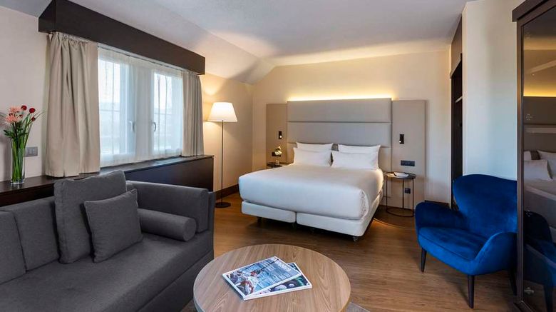 <b>NH Geneva Airport Suite</b>. Images powered by <a href="https://iceportal.shijigroup.com/" title="IcePortal" target="_blank">IcePortal</a>.