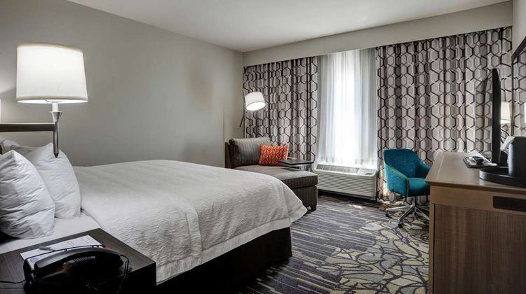 Hampton Inn & Suites Ardmore Room