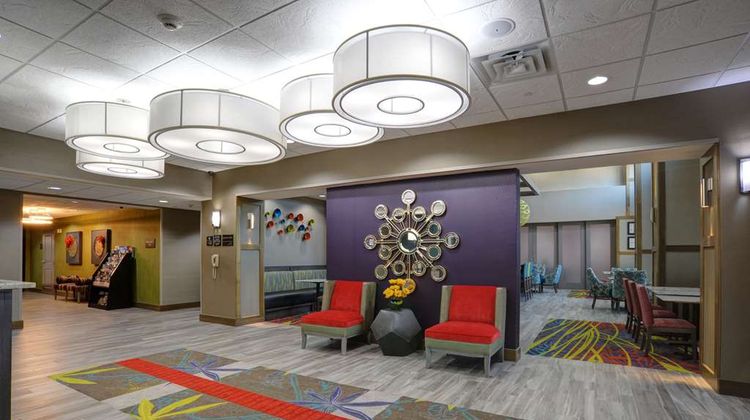 Hampton Inn & Suites Ardmore Lobby