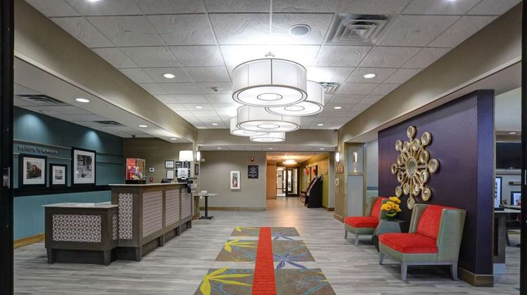 Hampton Inn & Suites Ardmore Lobby