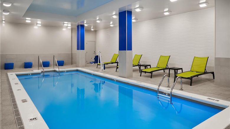 <b>Homewood Suites Grand Rapids Downtown Pool</b>. Images powered by <a href="https://iceportal.shijigroup.com/" title="IcePortal" target="_blank">IcePortal</a>.