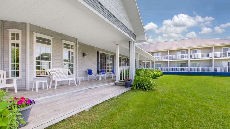 Days Inn Petoskey Exterior