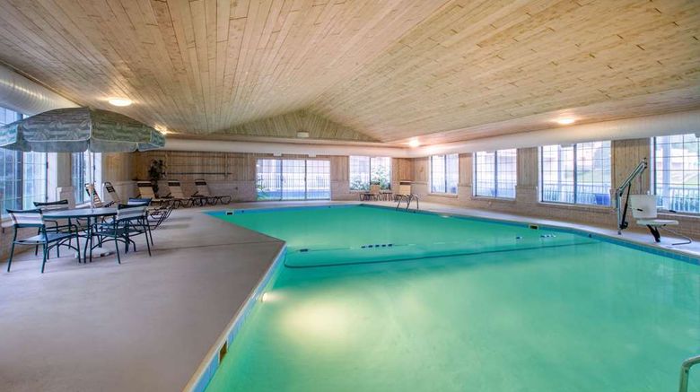 <b>Days Inn Petoskey Pool</b>. Images powered by <a href="https://iceportal.shijigroup.com/" title="IcePortal" target="_blank">IcePortal</a>.