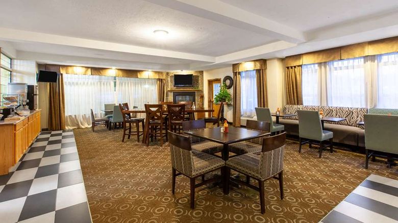 <b>Days Inn Petoskey Restaurant</b>. Images powered by <a href="https://iceportal.shijigroup.com/" title="IcePortal" target="_blank">IcePortal</a>.