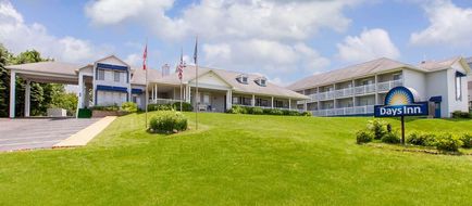 Days Inn Petoskey Exterior