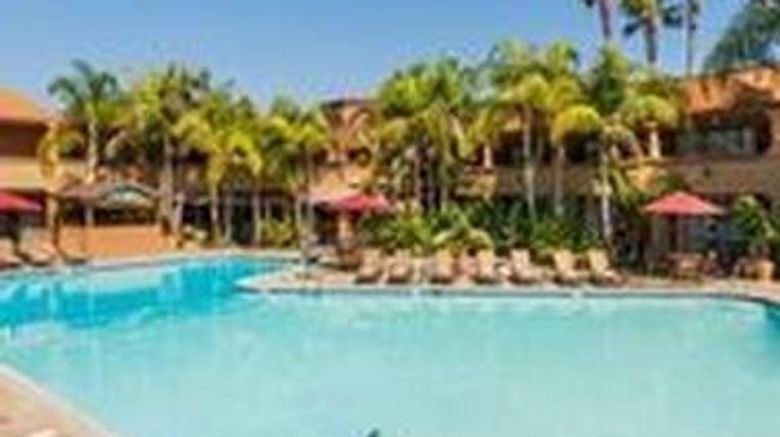 <b>Handlery Hotel & Resort Pool</b>. Images powered by <a href="https://iceportal.shijigroup.com/" title="IcePortal" target="_blank">IcePortal</a>.