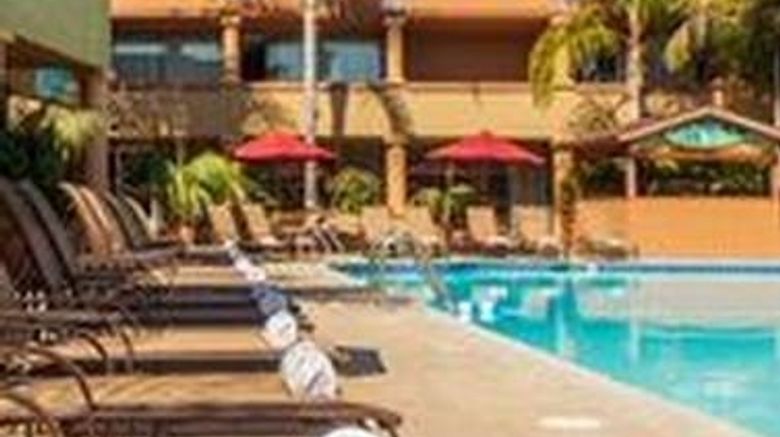 <b>Handlery Hotel & Resort Pool</b>. Images powered by <a href="https://iceportal.shijigroup.com/" title="IcePortal" target="_blank">IcePortal</a>.