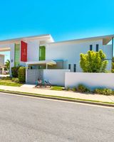 Mackay Oceanside Central Hotel