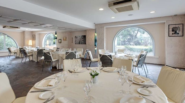 <b>Barcelo Aran Park Hotel Ballroom</b>. Images powered by <a href="https://iceportal.shijigroup.com/" title="IcePortal" target="_blank">IcePortal</a>.