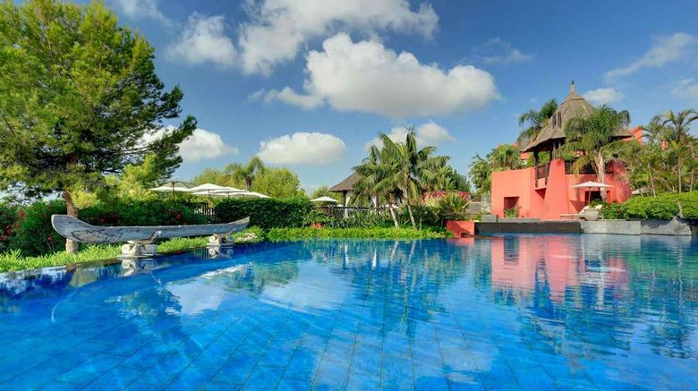 <b>Asia Gardens & Thai Spa, Royal Hideaway Pool</b>. Images powered by <a href="https://iceportal.shijigroup.com/" title="IcePortal" target="_blank">IcePortal</a>.