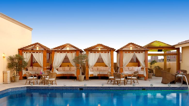 <b>Barcelo Cairo Pyramids Pool</b>. Images powered by <a href="https://iceportal.shijigroup.com/" title="IcePortal" target="_blank">IcePortal</a>.