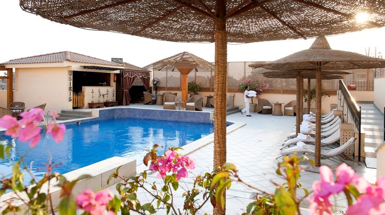 <b>Barcelo Cairo Pyramids Pool</b>. Images powered by <a href="https://iceportal.shijigroup.com/" title="IcePortal" target="_blank">IcePortal</a>.