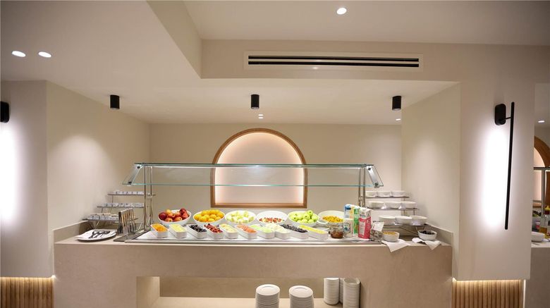 <b>Barcelo Cairo Pyramids Restaurant</b>. Images powered by <a href="https://iceportal.shijigroup.com/" title="IcePortal" target="_blank">IcePortal</a>.