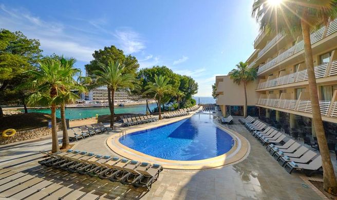 Occidental Cala Vinas Exterior