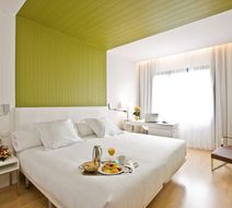 Hotel Zentral Castellana Norte Room