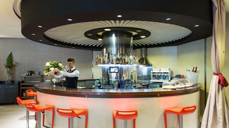 <b>Barcelo Costa Vasca Restaurant</b>. Images powered by <a href="https://iceportal.shijigroup.com/" title="IcePortal" target="_blank">IcePortal</a>.