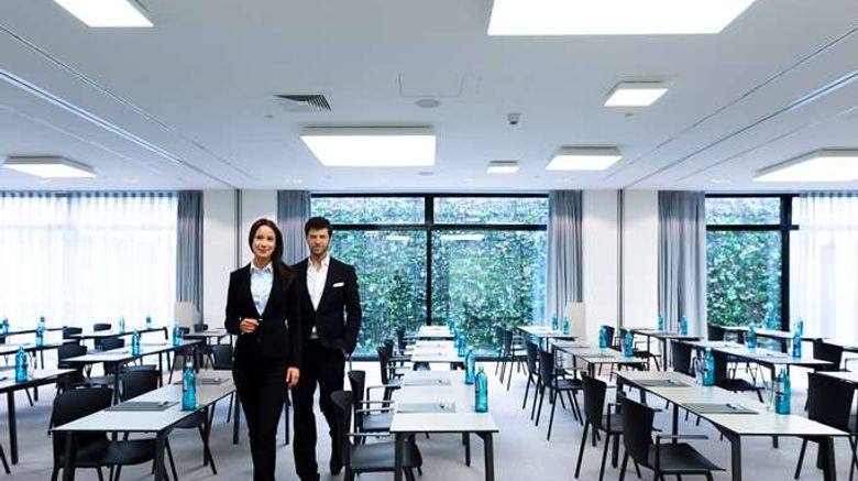 <b>Barcelo Hamburg Meeting</b>. Images powered by <a href="https://iceportal.shijigroup.com/" title="IcePortal" target="_blank">IcePortal</a>.