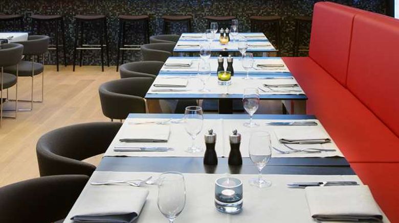 <b>Barcelo Hamburg Restaurant</b>. Images powered by <a href="https://iceportal.shijigroup.com/" title="IcePortal" target="_blank">IcePortal</a>.