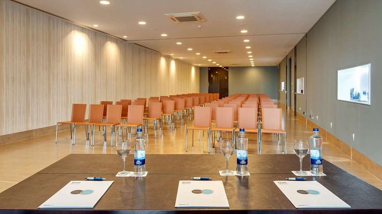 <b>Barcelo Hamilton Menorca - Adults Only Meeting</b>. Images powered by <a href="https://iceportal.shijigroup.com/" title="IcePortal" target="_blank">IcePortal</a>.