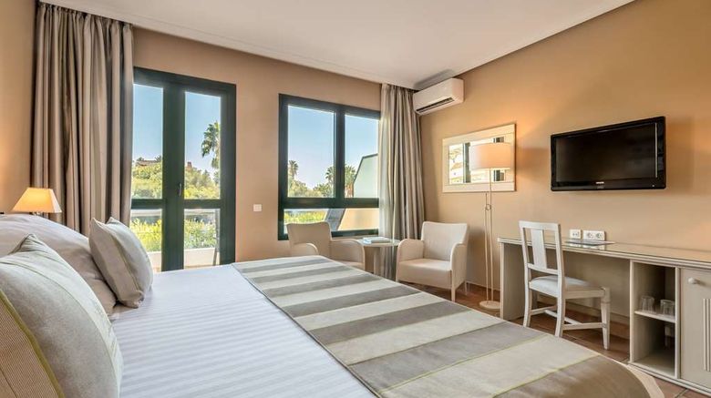 <b>Barcelo Jerez Montecastillo Room</b>. Images powered by <a href="https://iceportal.shijigroup.com/" title="IcePortal" target="_blank">IcePortal</a>.