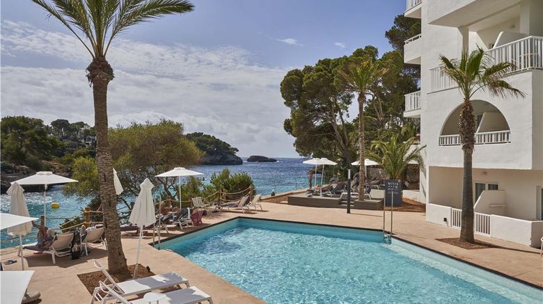 <b>Barcelo Aguamarina Pool</b>. Images powered by <a href="https://iceportal.shijigroup.com/" title="IcePortal" target="_blank">IcePortal</a>.