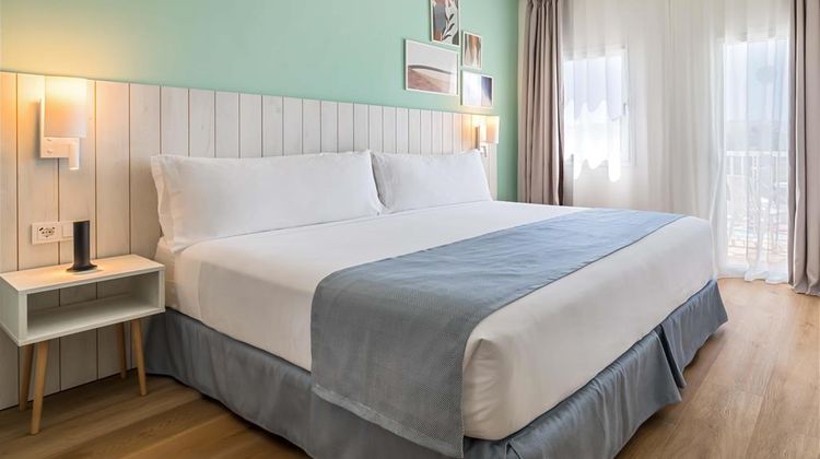 Barcelo Aguamarina Room