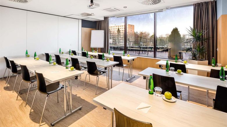 <b>Occidental Praha Meeting</b>. Images powered by <a href="https://iceportal.shijigroup.com/" title="IcePortal" target="_blank">IcePortal</a>.