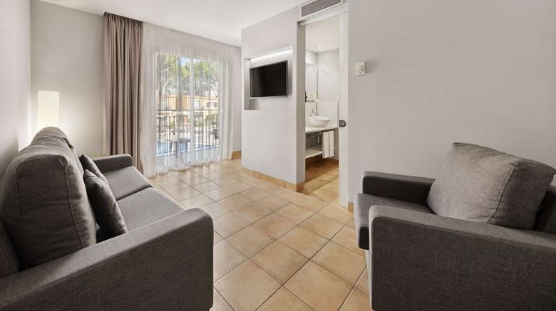 <b>Occidental Playa de Palma Suite</b>. Images powered by <a href="https://iceportal.shijigroup.com/" title="IcePortal" target="_blank">IcePortal</a>.