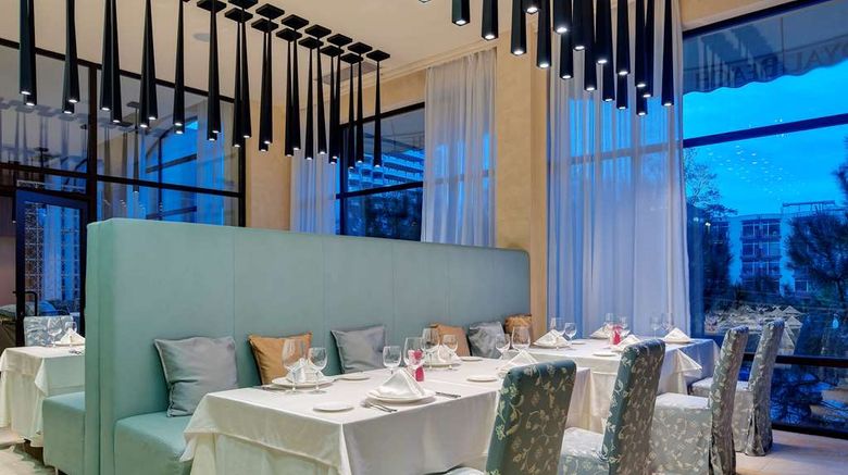 <b>Barcelo Royal Beach Hotel Restaurant</b>. Images powered by <a href="https://iceportal.shijigroup.com/" title="IcePortal" target="_blank">IcePortal</a>.