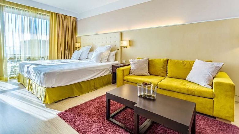 <b>Barcelo Royal Beach Hotel Room</b>. Images powered by <a href="https://iceportal.shijigroup.com/" title="IcePortal" target="_blank">IcePortal</a>.