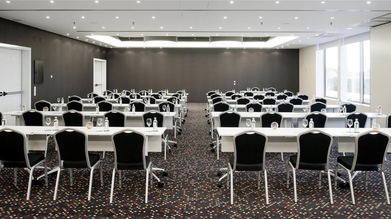 <b>Barcelo Sants Meeting</b>. Images powered by <a href="https://iceportal.shijigroup.com/" title="IcePortal" target="_blank">IcePortal</a>.