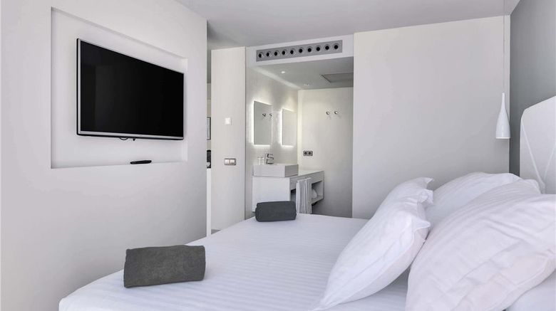 <b>Barcelo Teguise Beach - Adults Only Suite</b>. Images powered by <a href="https://iceportal.shijigroup.com/" title="IcePortal" target="_blank">IcePortal</a>.